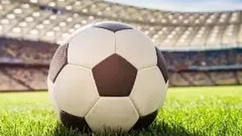 红军困境：进球王坐镇却陷积分榜中游，难题重重，红军前行受阻？